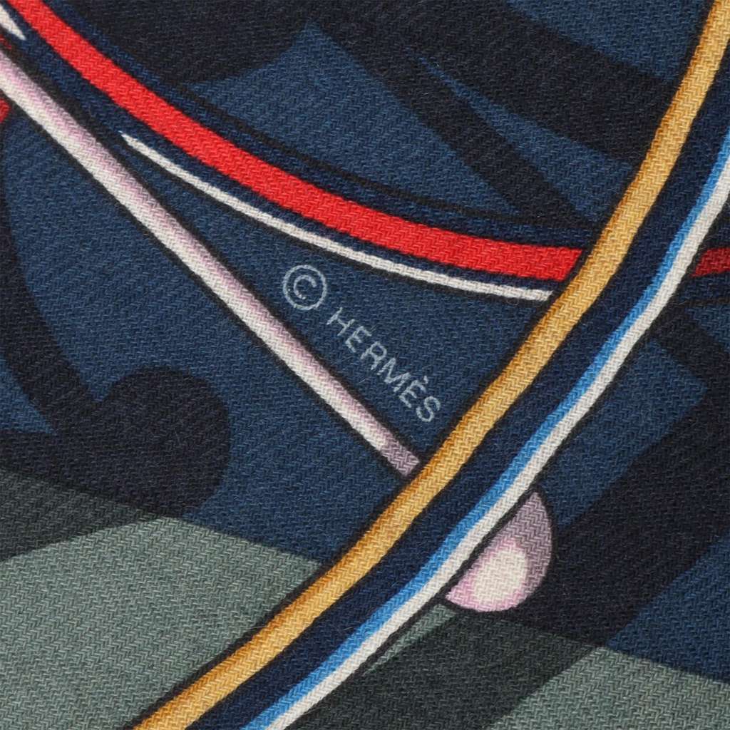 Hermès Voitures En Equilibre Cashmere Silk Shawl 140 Blue Wool Very good condition - Back View