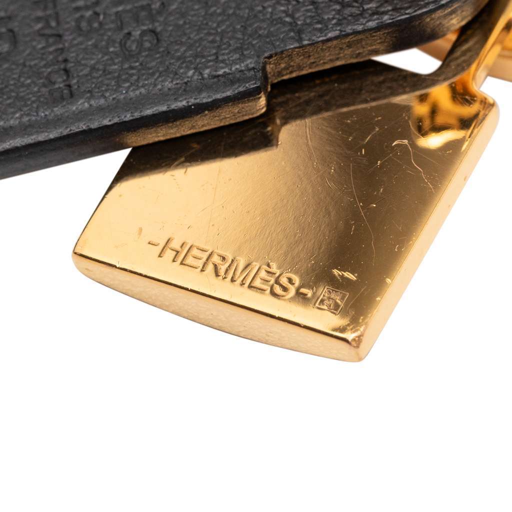 Hermès Gold Plated Swift O Kelly Earrings Gold Metal Good condition - Model View