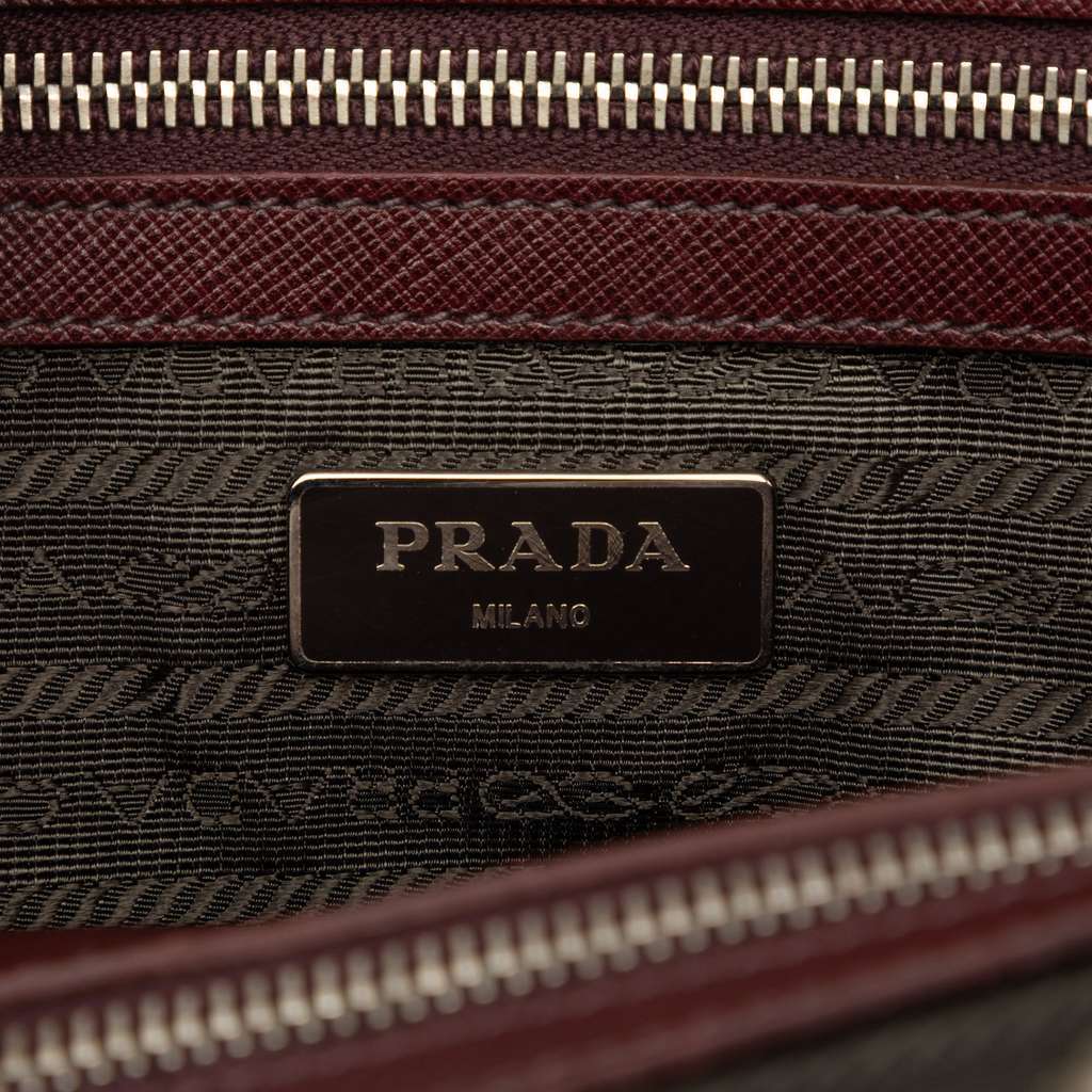 Prada Saffiano Business Bag Red Leather Good condition - Box View