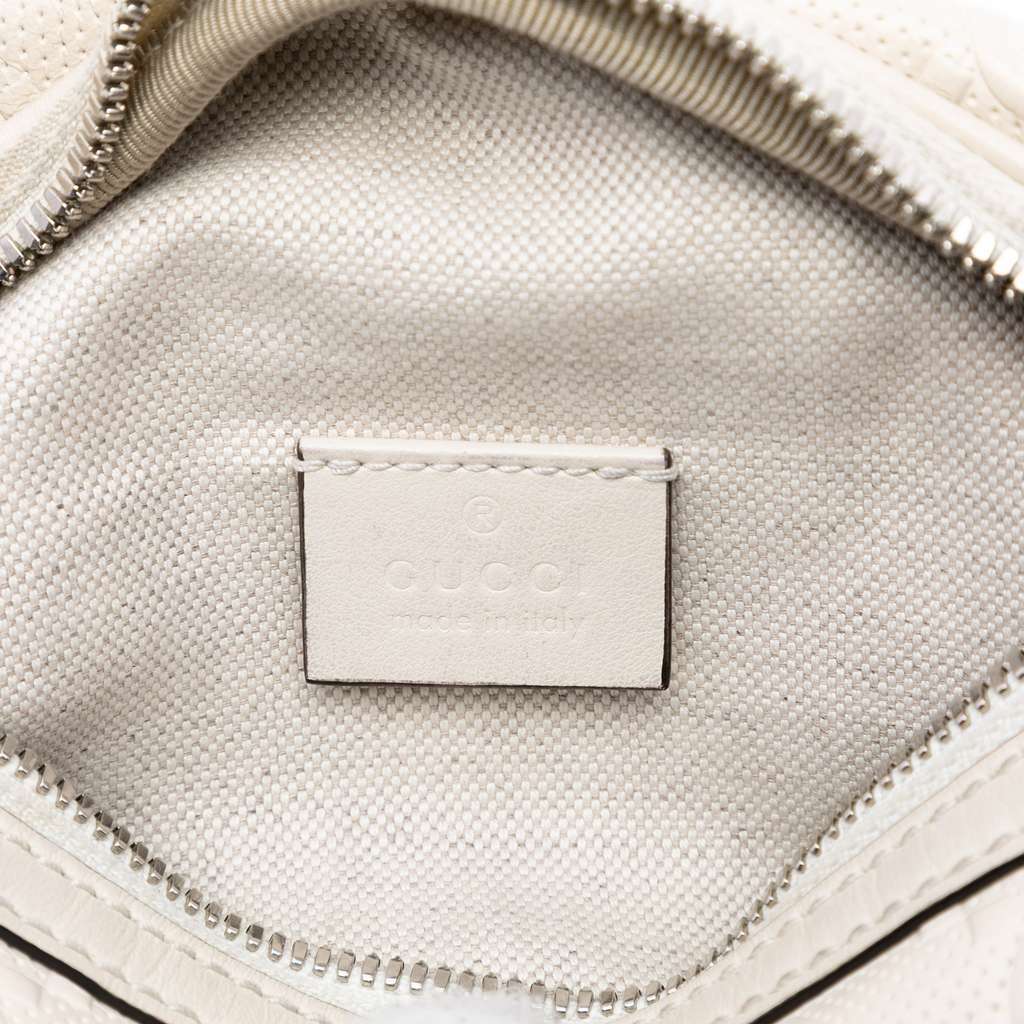Gucci GG Embossed Perforated Leather Belt Bag White Leather Very good condition - Box View