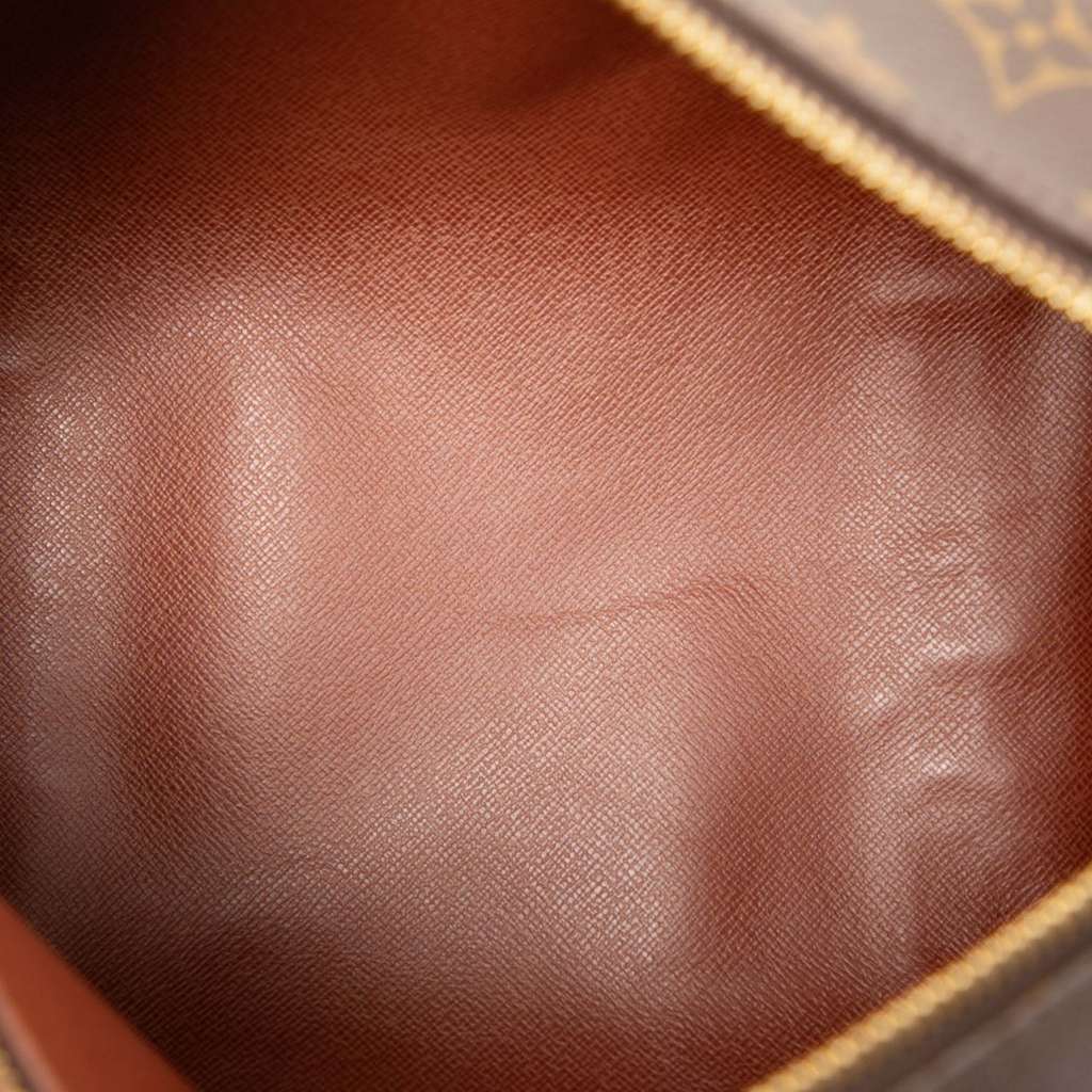 Louis Vuitton Monogram Papillon 30 Brown Good condition - Model View