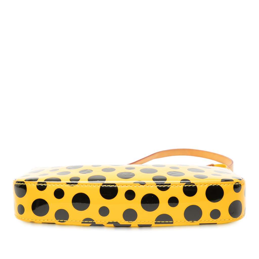 Louis Vuitton Yayoi Kusama Monogram Vernis Dots Infinity Pochette Accessoires Yellow Leather Good condition - Inside View