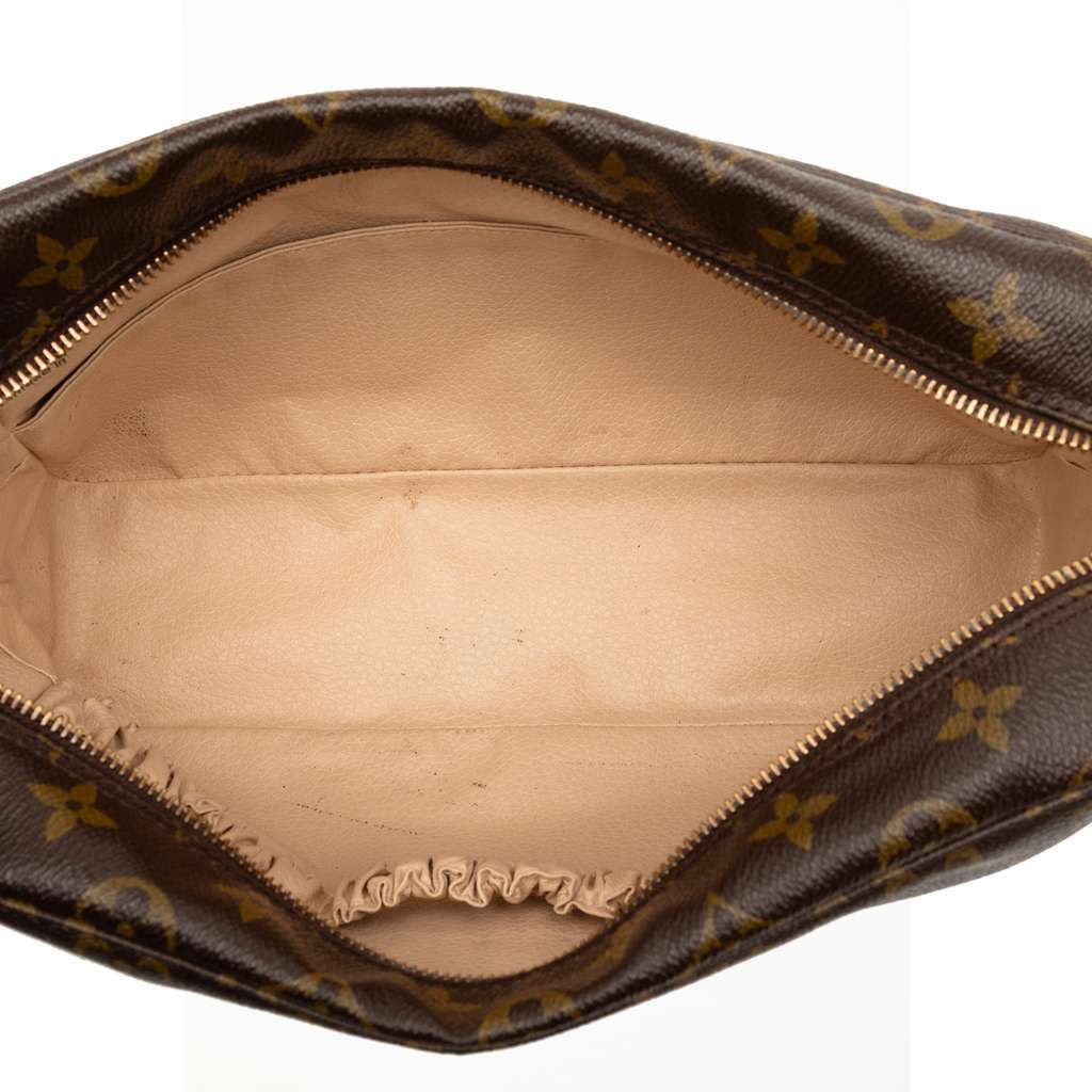 Louis Vuitton Monogram Trousse Toilette 28 Brown Very good - Model View