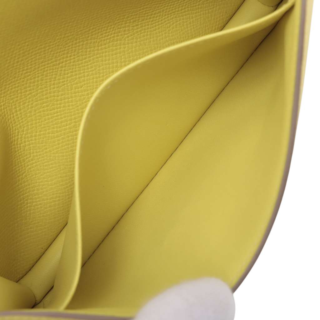 Hermès Mini Epsom Constance III 18 Yellow Leather Good condition - Box View