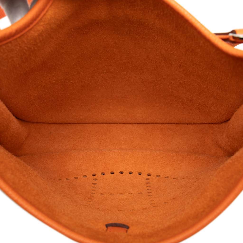 Hermès Clemence Evelyne III PM Orange Leather Very good condition - Model View