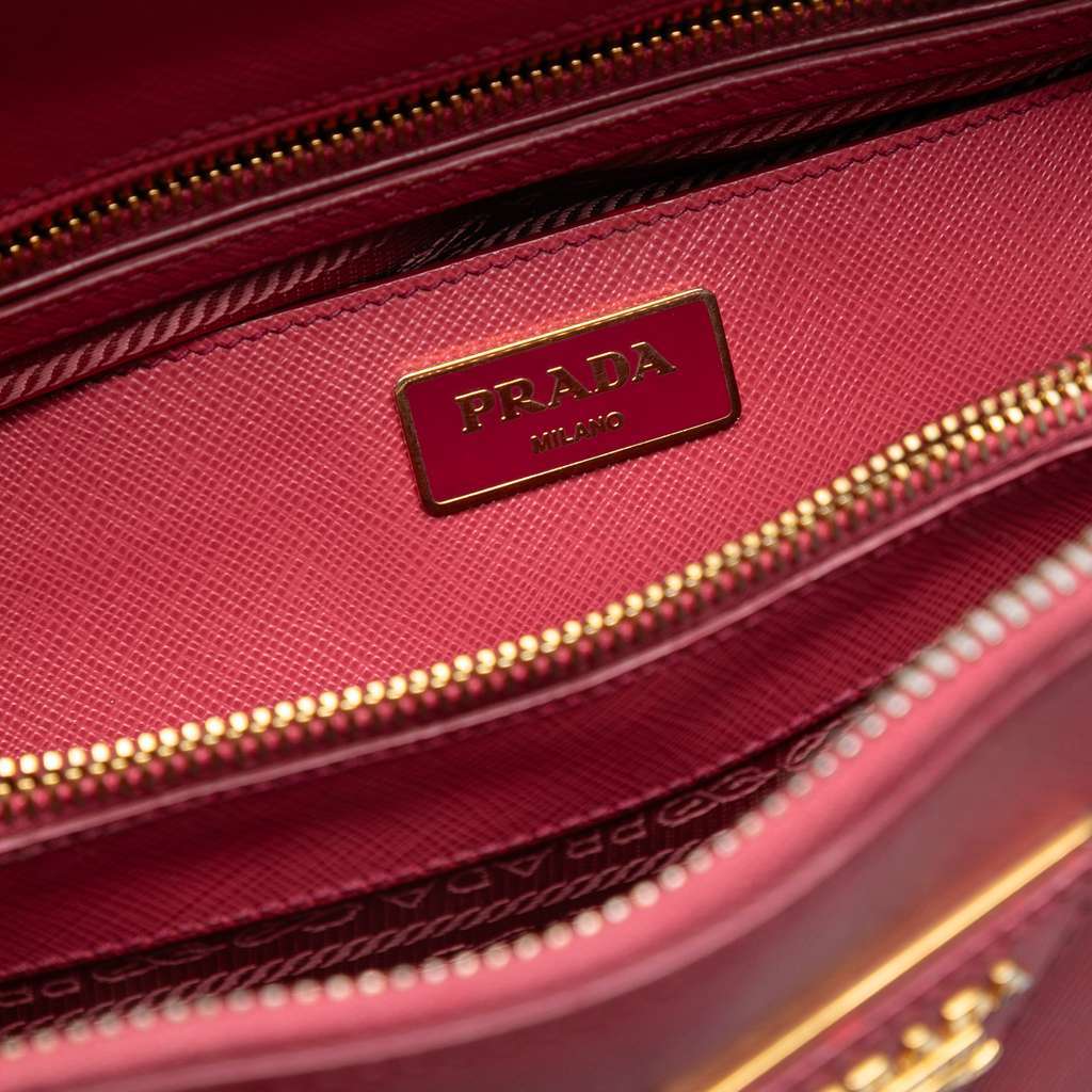 Prada Medium Saffiano Lux Promenade Satchel Pink Leather Very good - Model View