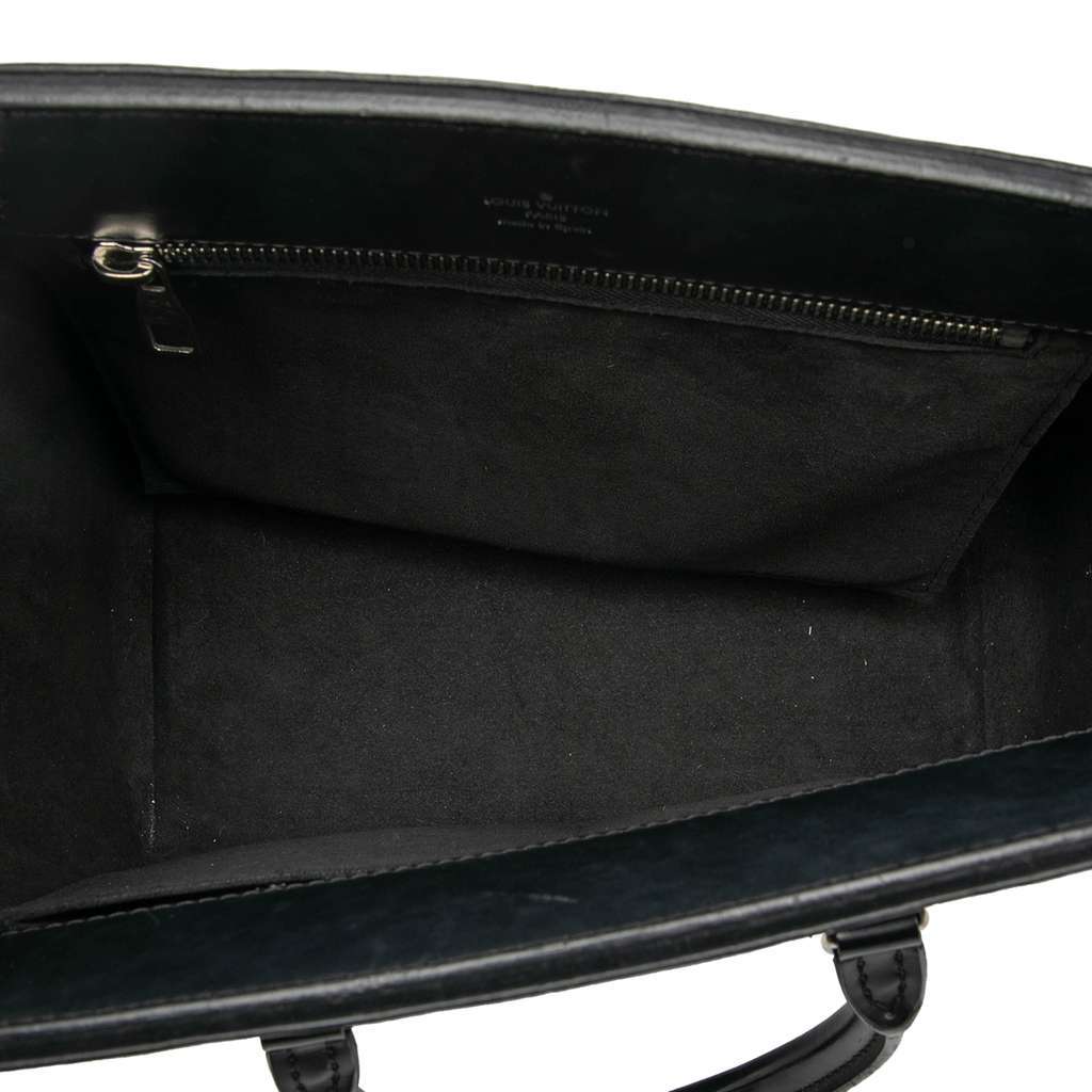 Louis Vuitton Epi Phenix PM Blue Leather Very good - Model View
