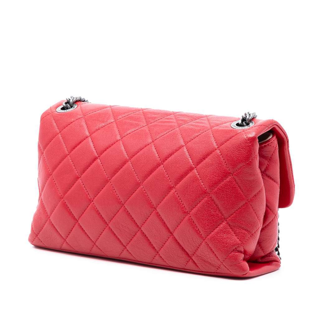 Chanel Medium Quilted Shiny Lambskin Burgundy Rocks Flap Red Leather Very good condition - Back View