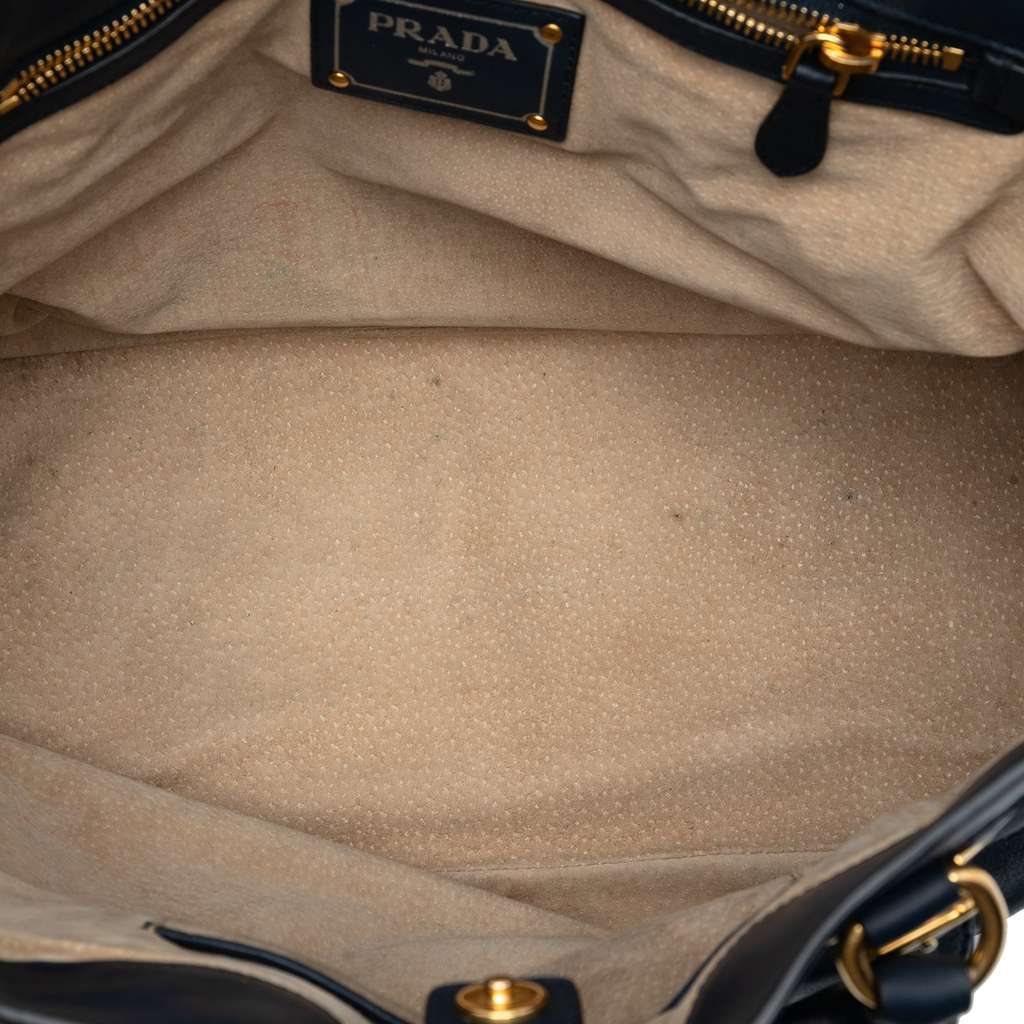Prada Soft Calfskin Open Convertible Shopping Tote Blue Leather Very good - Model View