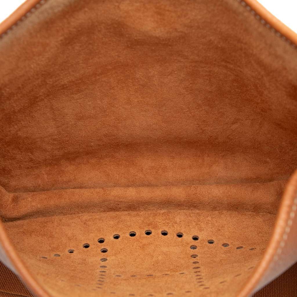 Hermès Clemence Evelyne III PM Brown Leather Good condition - Model View
