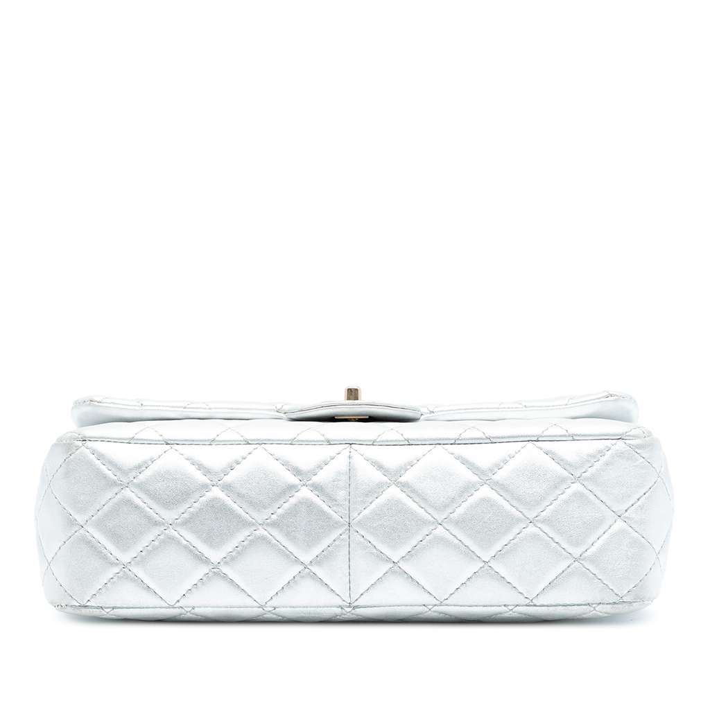Chanel Jumbo Classic Metallic Lambskin Single Flap Silver Leather Very good condition - Inside View