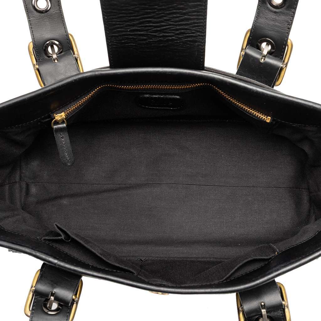 Chloé Leather Shoulder Bag Black Leather Good condition - Model View
