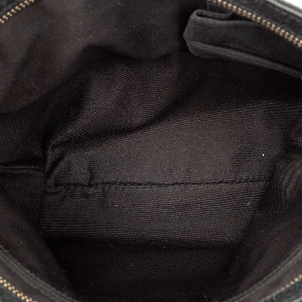 Gucci GG Canvas Pop Crossbody Black Canvas Very good condition - Model View