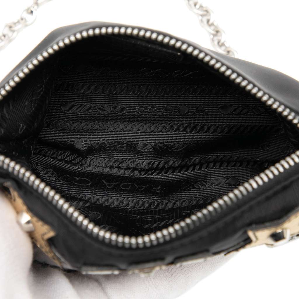 Prada Tessuto Saffiano Robot Chain Shoulder Bag Black Good - Model View