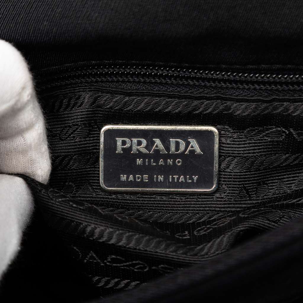 Prada Canvas Lucite Chain Shoulder Bag Black Canvas Very good condition - Box View