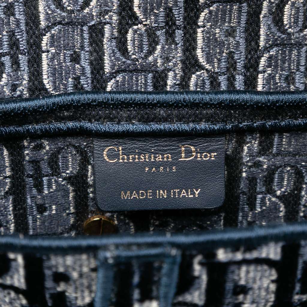 Dior Oblique Embroidered Canvas Saddle Bag Blue Canvas Very good condition - Box View
