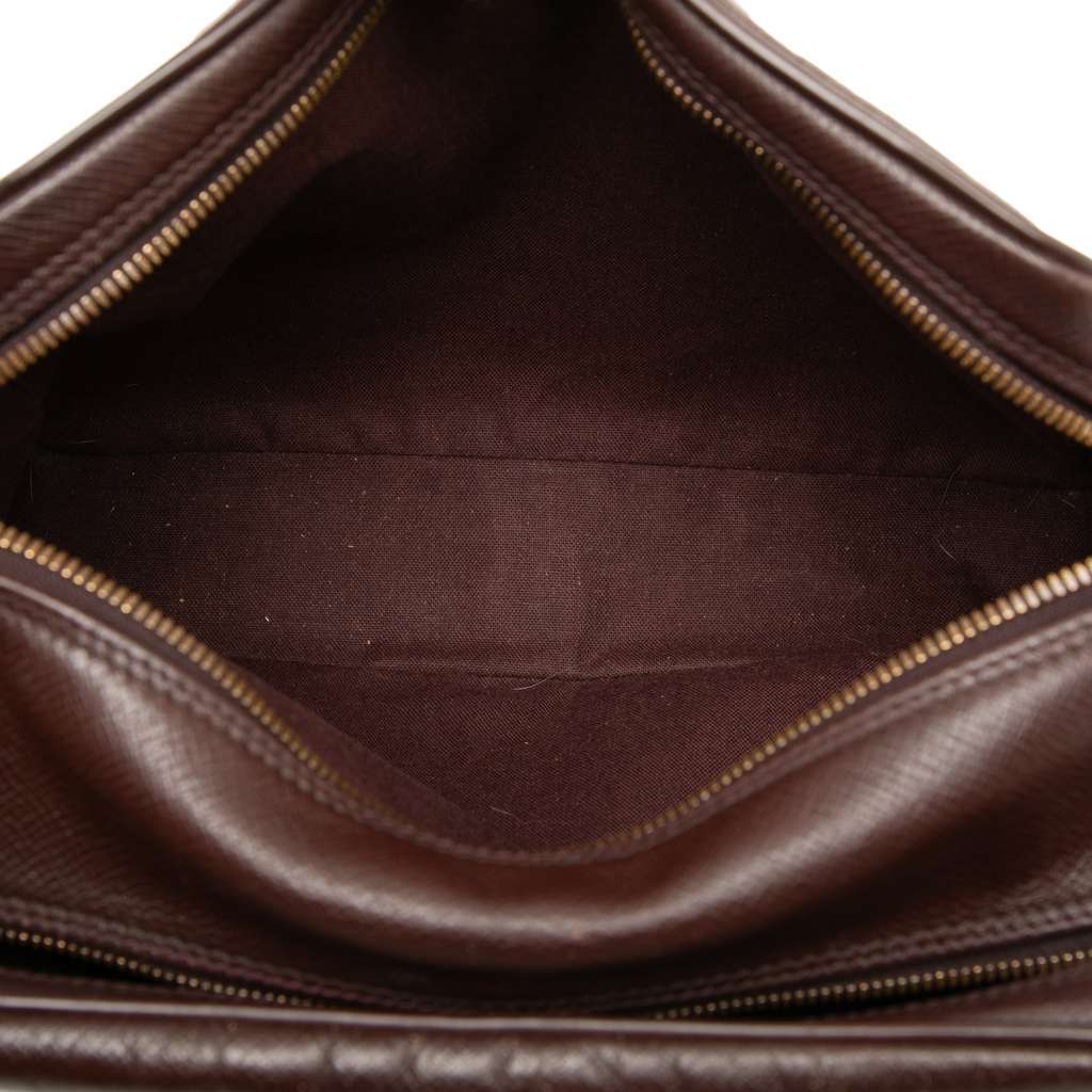 Louis Vuitton Taiga Reporter PM Red Leather Very good - Box View