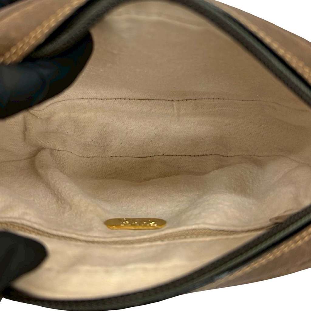 Gucci GG Supreme Plus Crossbody Brown Canvas Good - Model View
