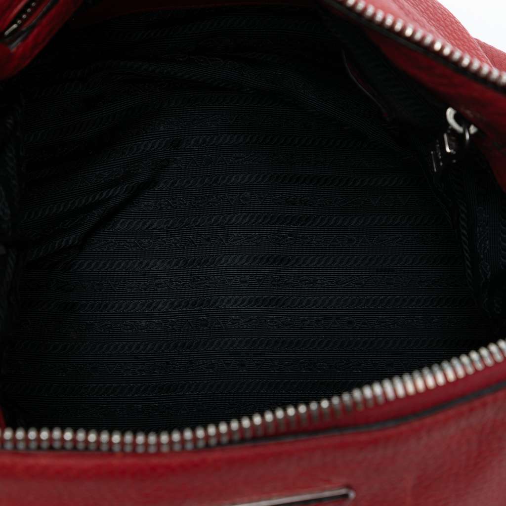 Prada Vitello Daino Shoulder Bag Red Leather Very good - Model View