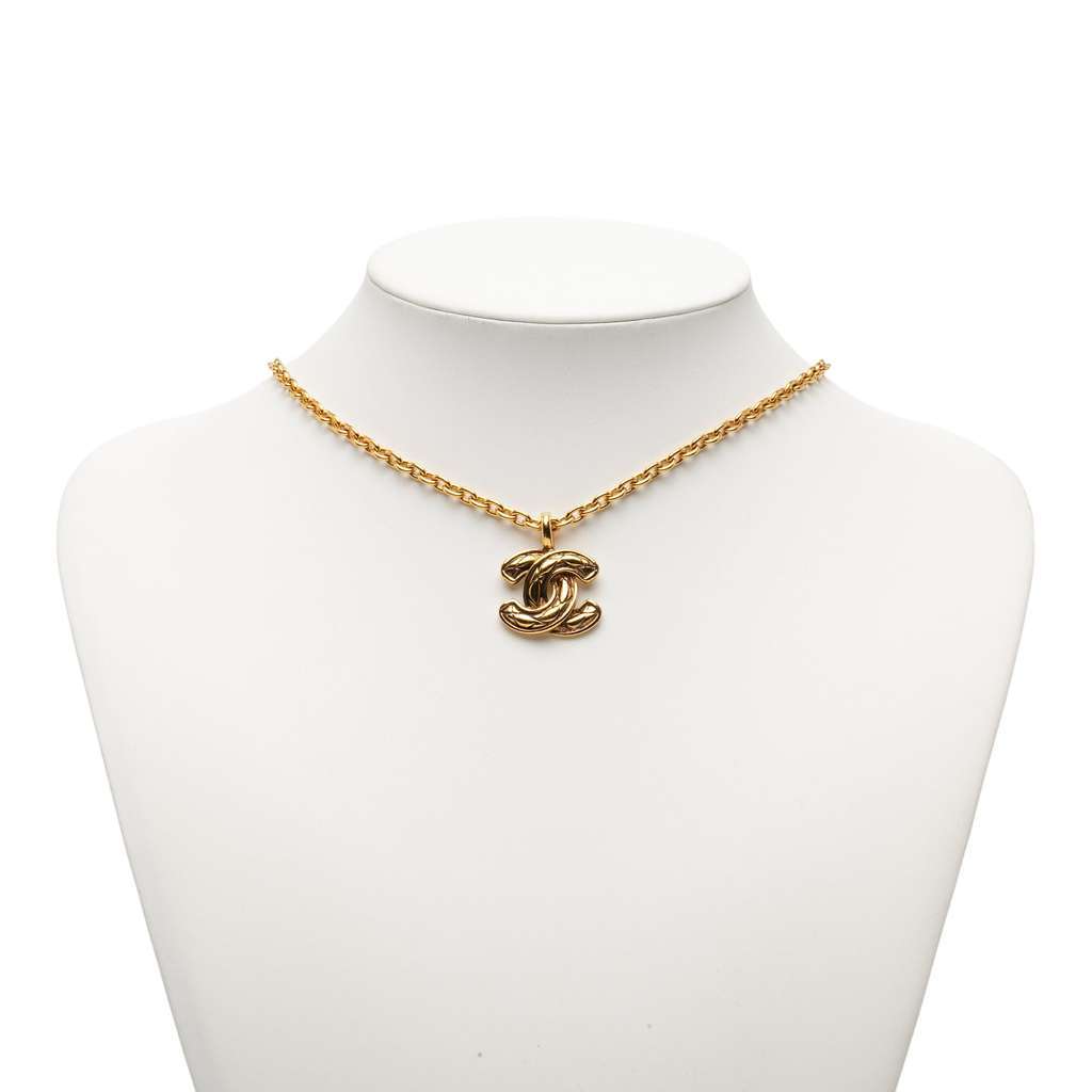 Chanel Gold Plated Quilted CC Pendant Necklace Gold Metal Very good - Box View