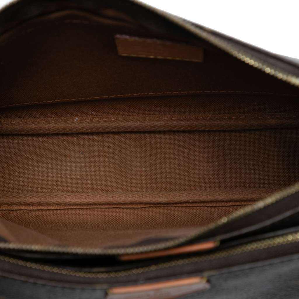Louis Vuitton Monogram Multi Pochette Accessoires Brown Very good - Model View