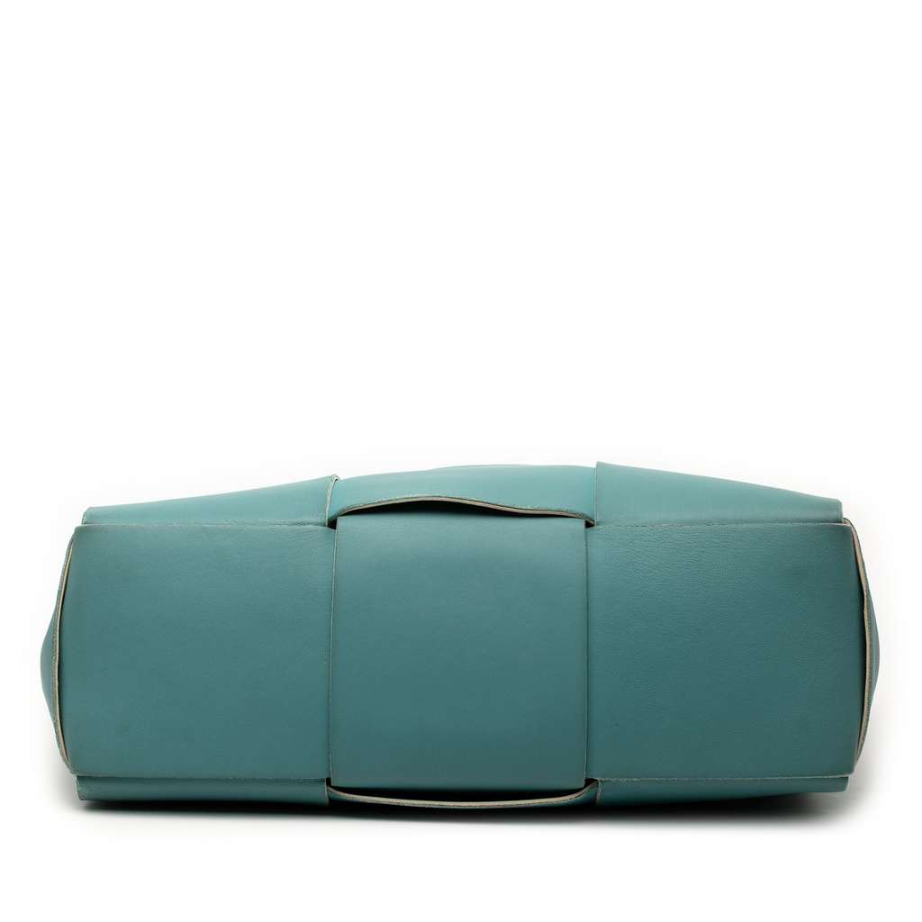 Bottega Veneta Medium Nappa Maxi Intrecciato Arco Tote Blue Leather Very good - Inside View