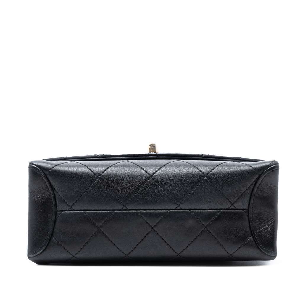 Chanel Small Quilted Lambskin Trendy Spirit Top Handle Bag Black Leather Very good condition - Inside View