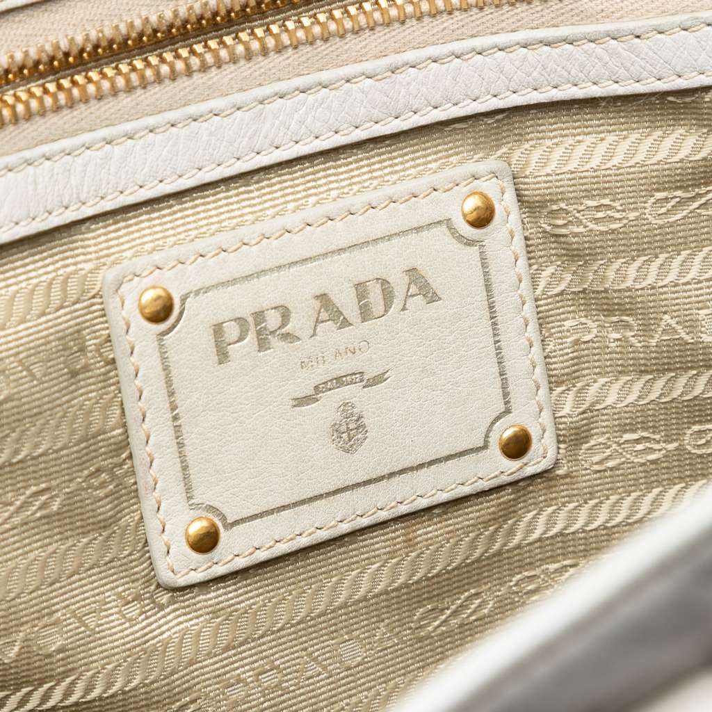 Prada Soft Calf Open Convertible Tote White Leather Very good condition - Box View