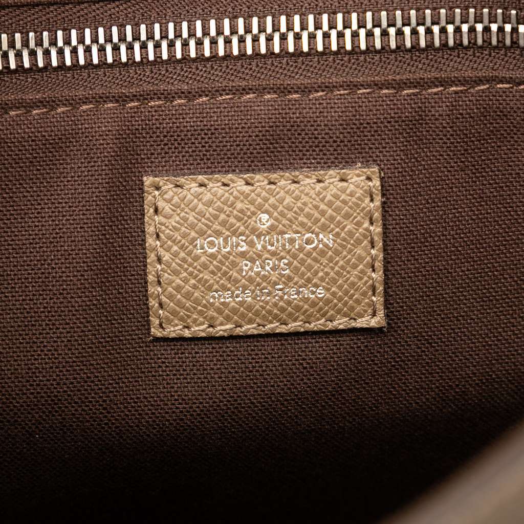 Louis Vuitton Taiga Roman PM Brown Leather Good condition - Box View
