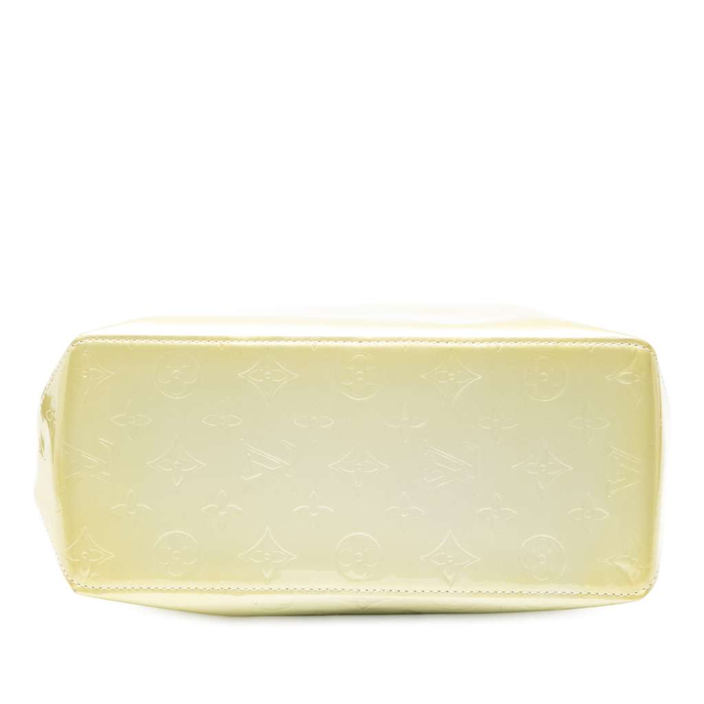 Louis Vuitton Monogram Vernis Reade MM White Leather Good - Inside View