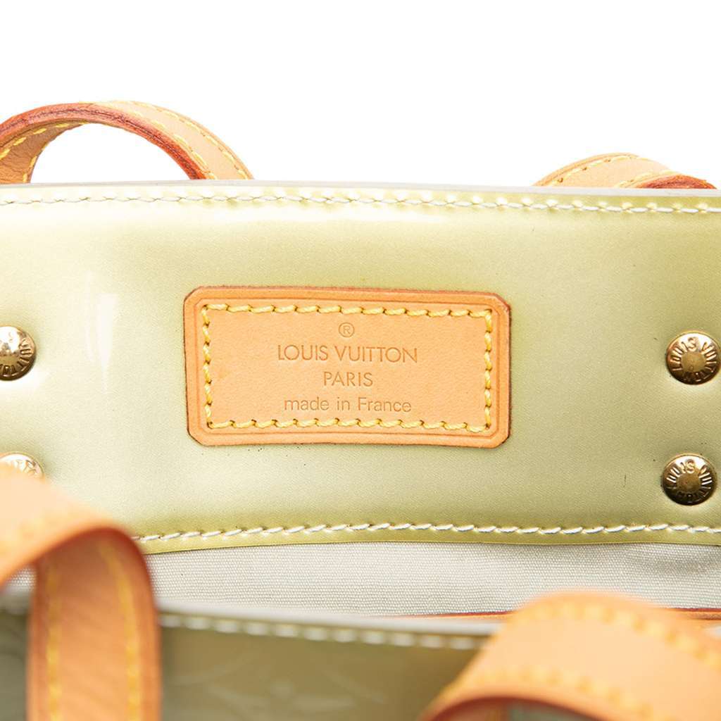 Louis Vuitton Monogram Vernis Reade MM White Leather Good - Box View