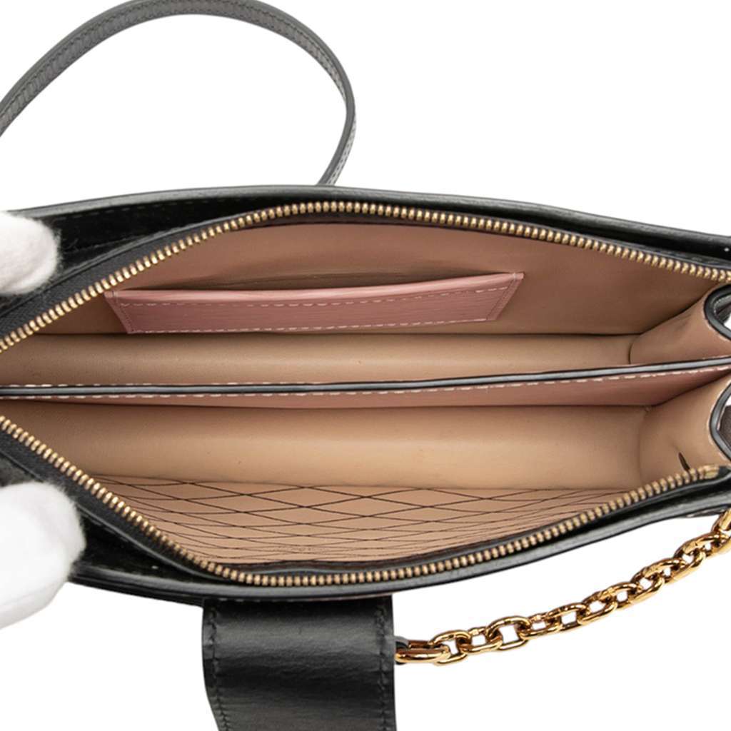 Louis Vuitton Epi Trunk Clutch Pink Leather Very good - Model View