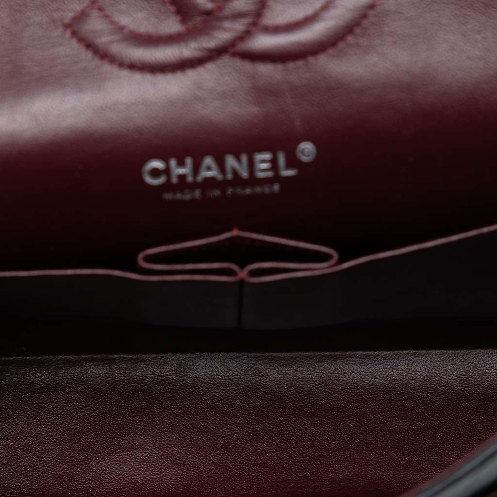 Chanel Medium Classic Lambskin Double Flap Black Leather Good condition - Model View