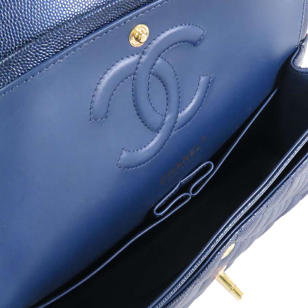 Chanel Medium Classic Caviar Double Flap Blue Leather Very good condition - Model View