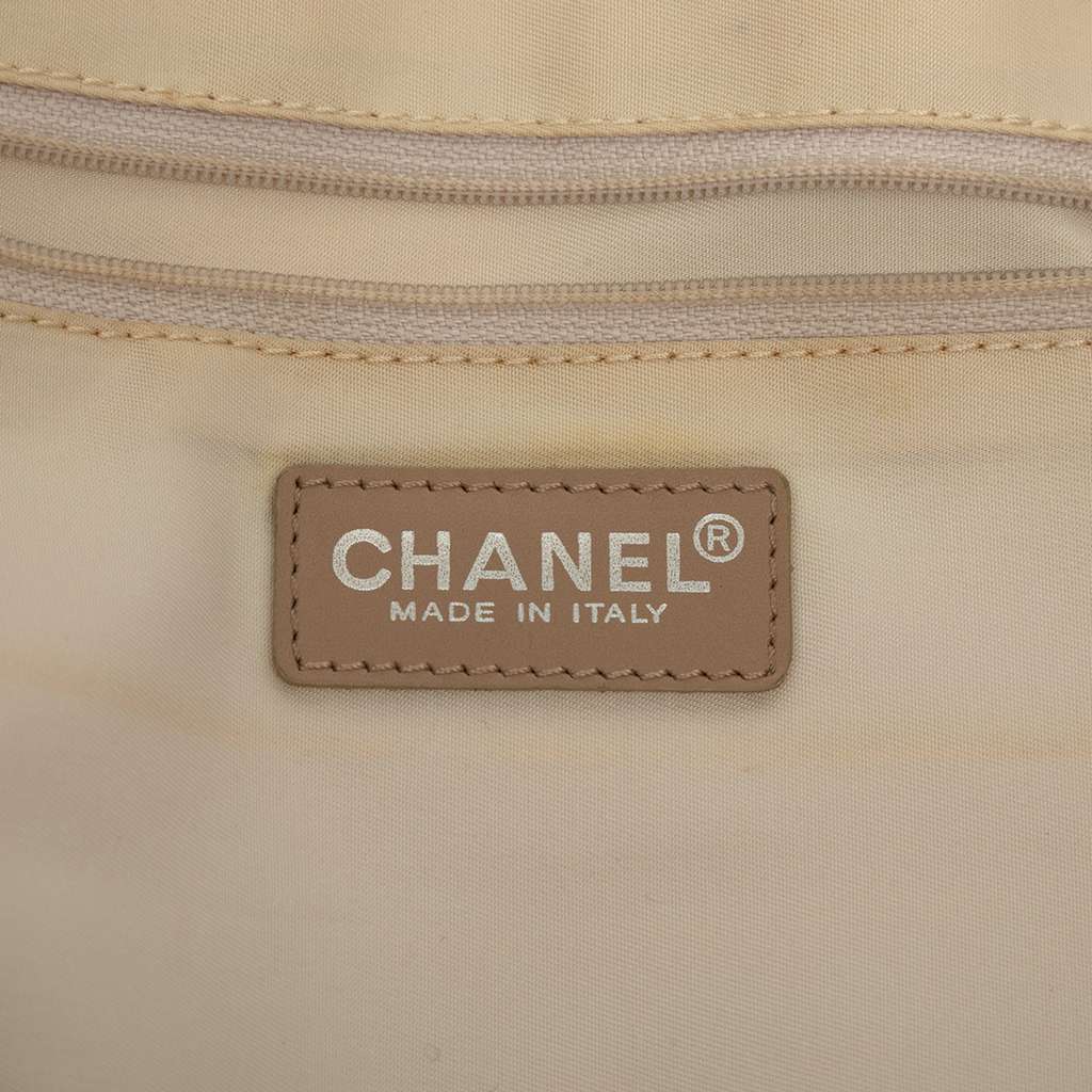 Chanel New Travel Line Nylon Tote Brown Very good - Box View