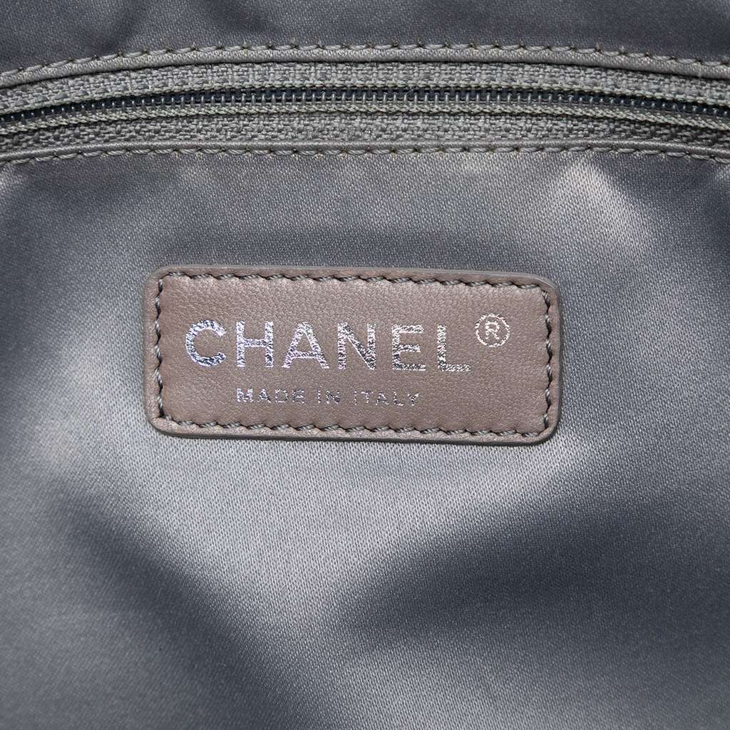 Chanel Caviar Grand Shopping Tote XL Black Leather Very good condition - Box View