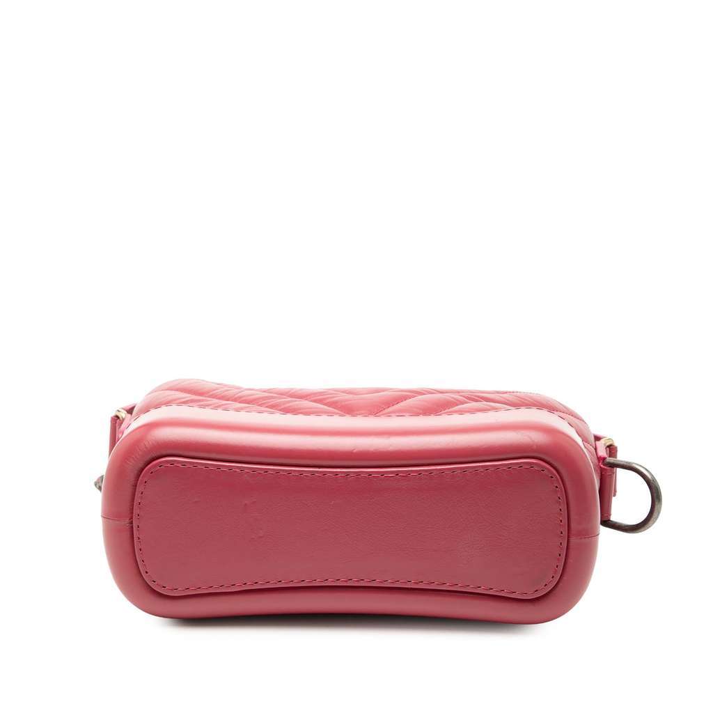 Chanel Small Chevron Aged Calfskin Gabrielle Crossbody Pink Leather Very good condition - Inside View