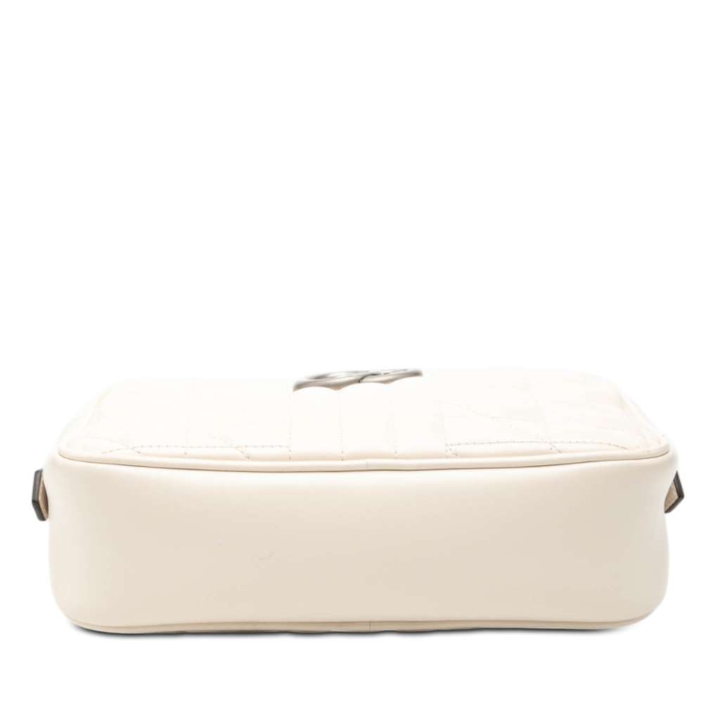 Gucci Small GG Marmont Matelasse Leather Aria Crossbody White Leather Very good - Inside View