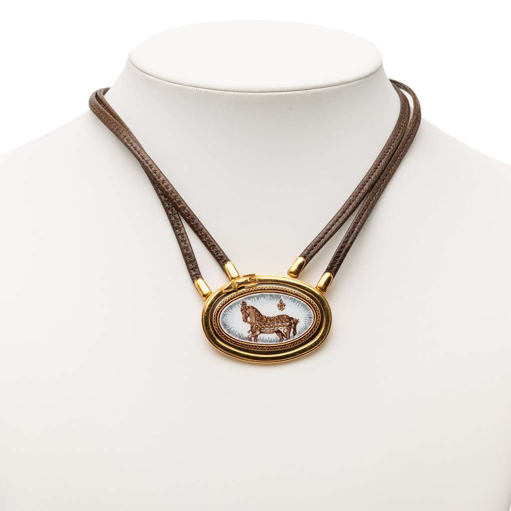 Hermès Leather and Enamel Grand Apparat Pendant Necklace Brown Leather Good condition - Box View