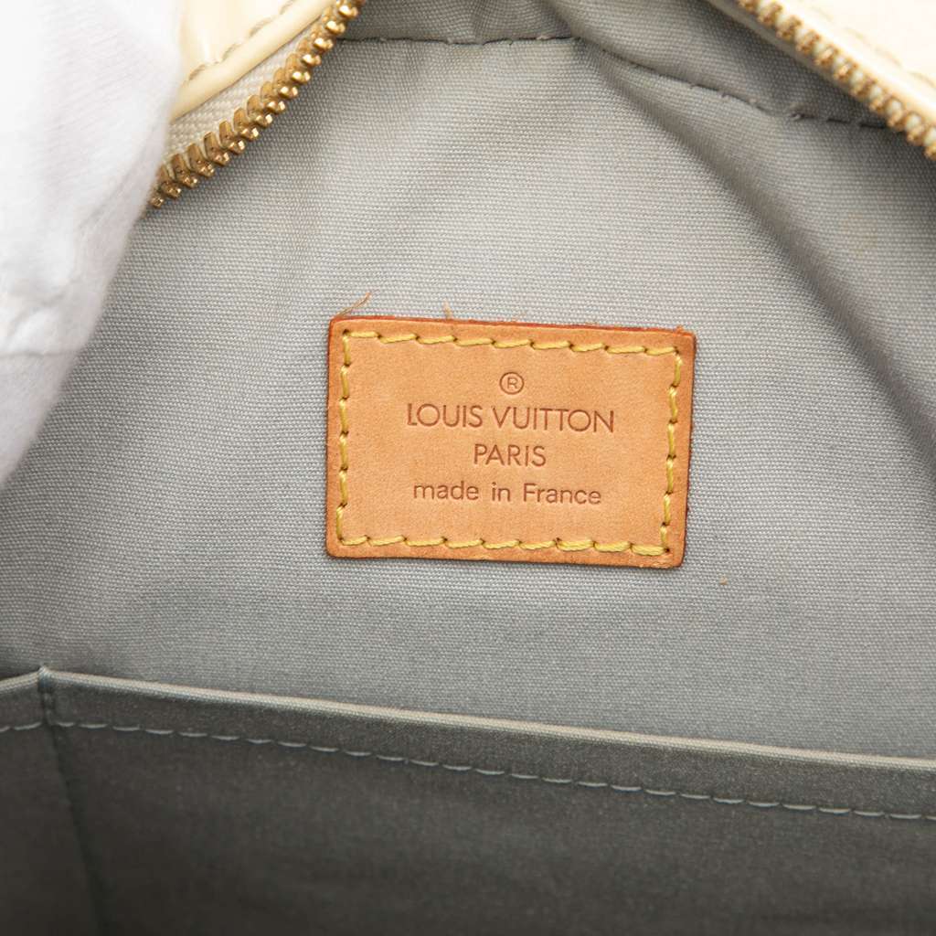 Louis Vuitton Monogram Vernis Summit Drive White Leather Good - Box View