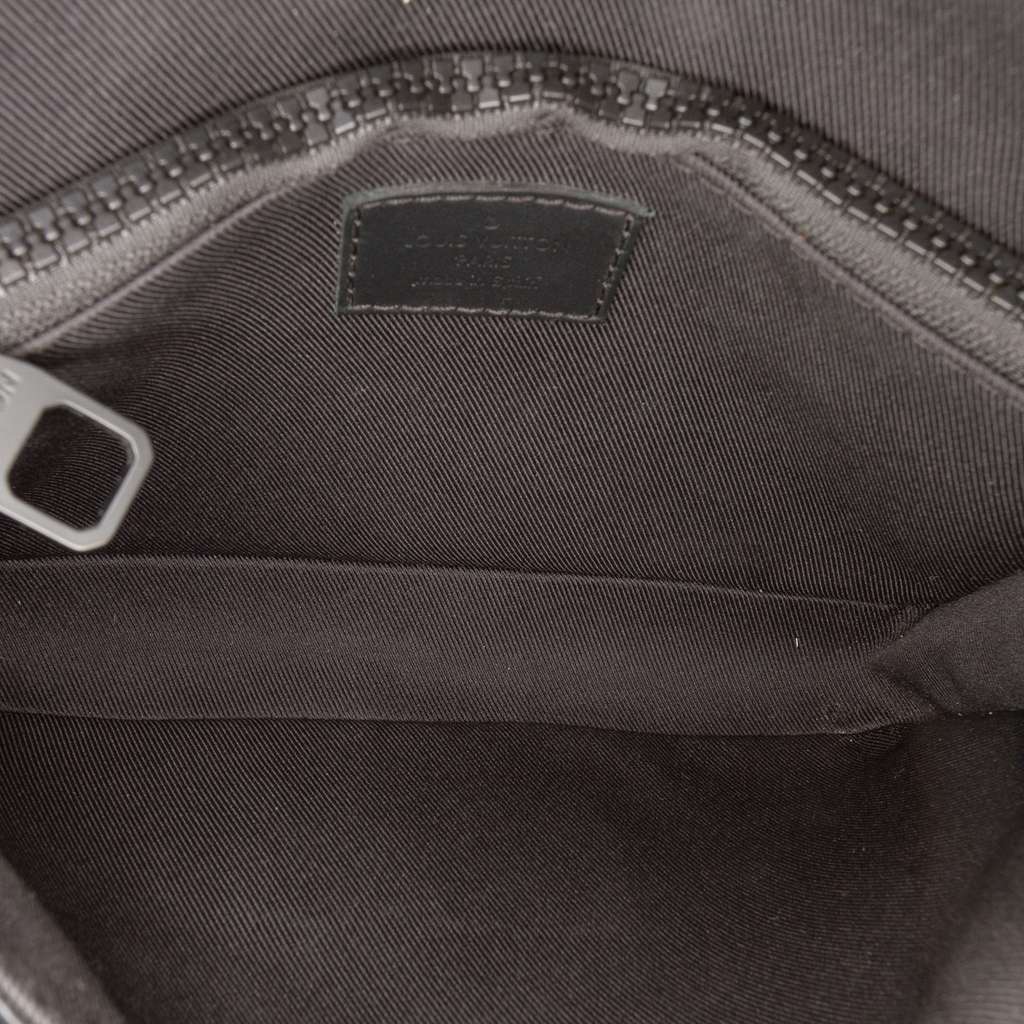 Louis Vuitton Monogram Taurillon S Lock Sling Bag Black Leather Very good condition - Model View