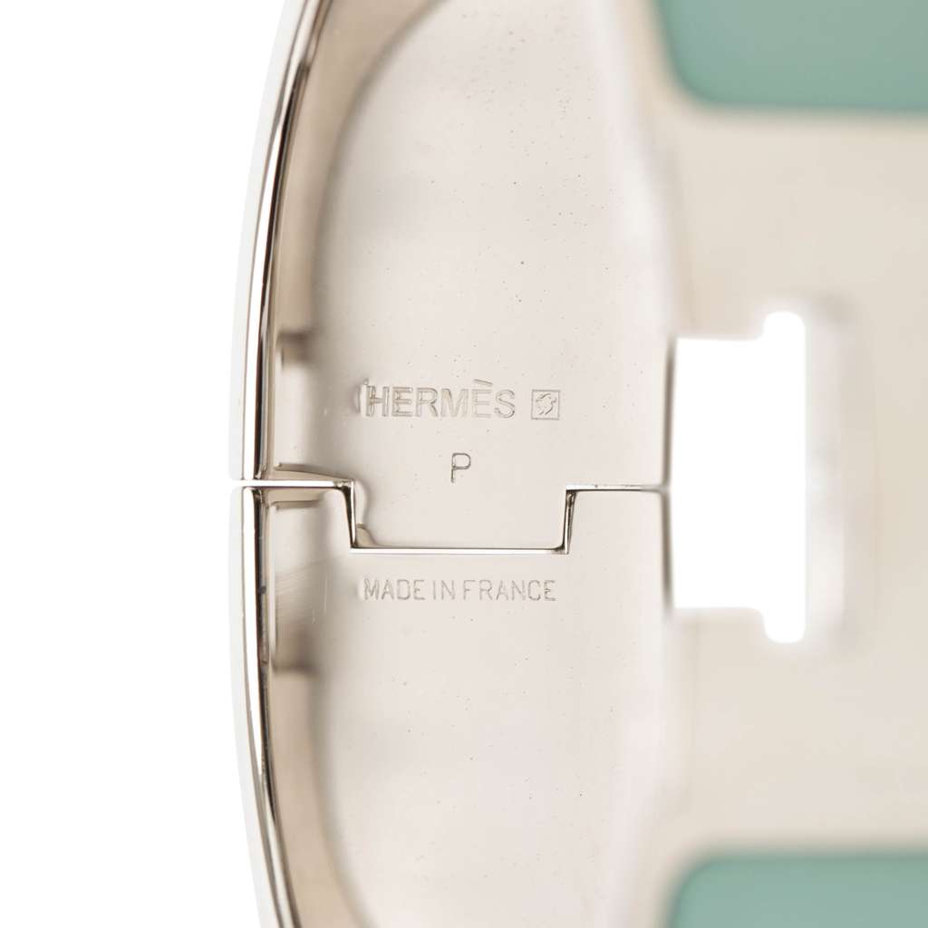 Hermès Wide Enamel Clic Clac H Bracelet PM Green Good condition - Model View