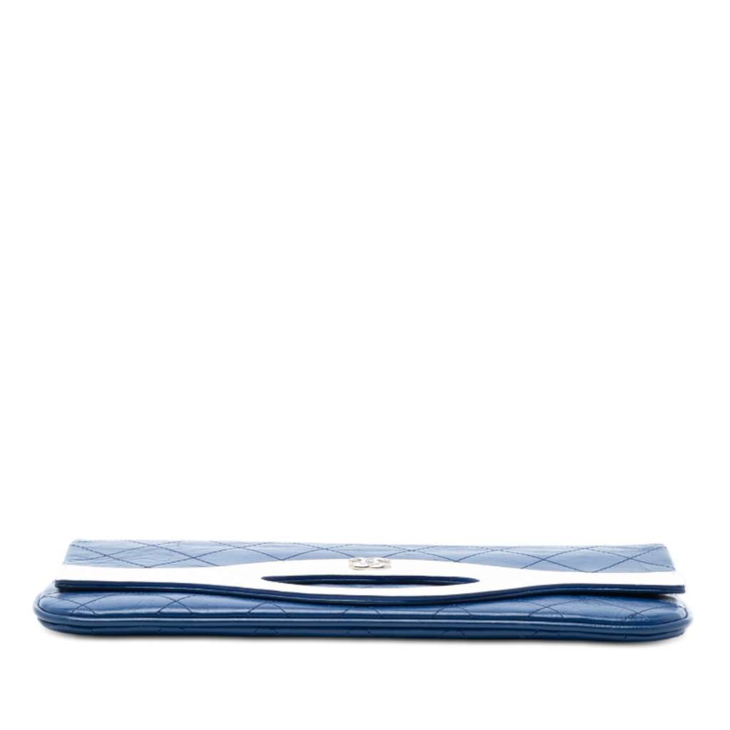 Chanel Small Bicolor Aged Calfskin 31 Clutch Blue Leather Very good condition - Inside View