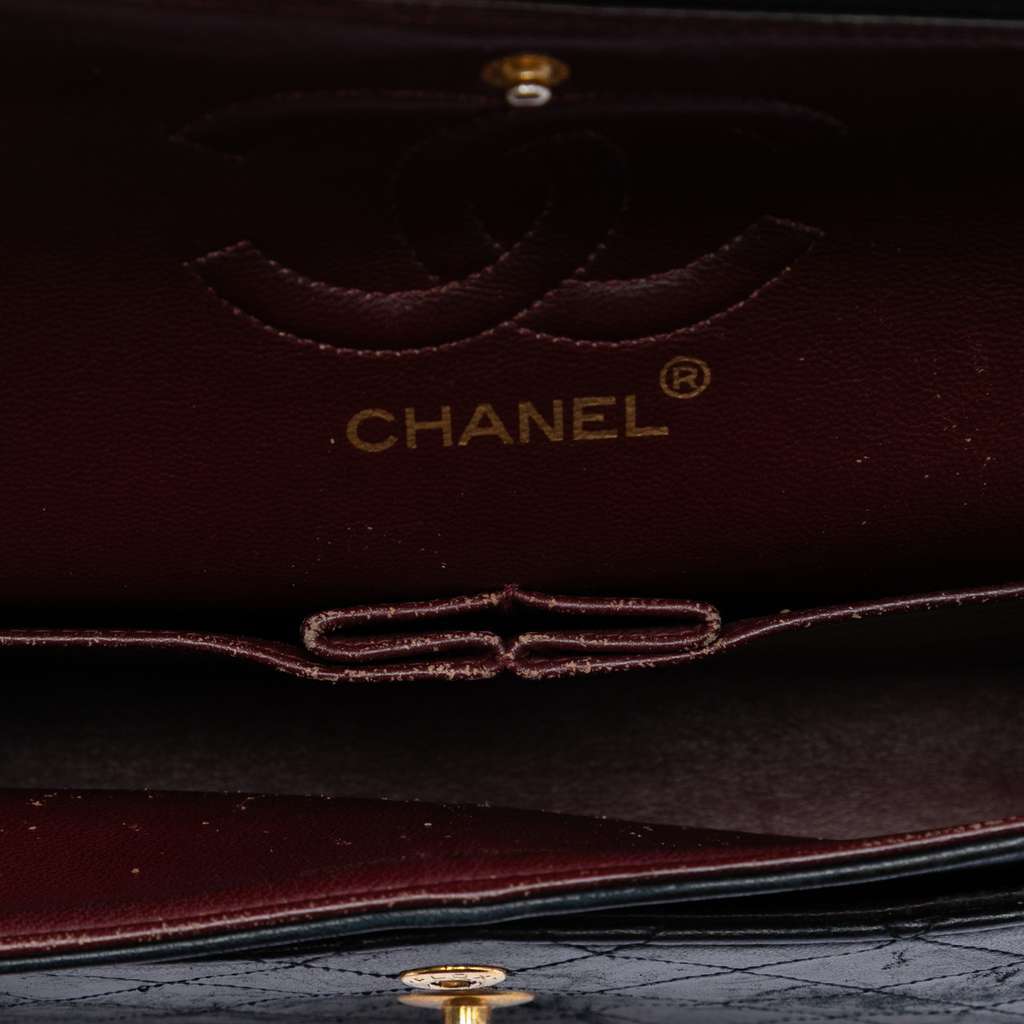 Chanel Small Classic Lambskin Double Flap Black Leather Very good condition - Model View