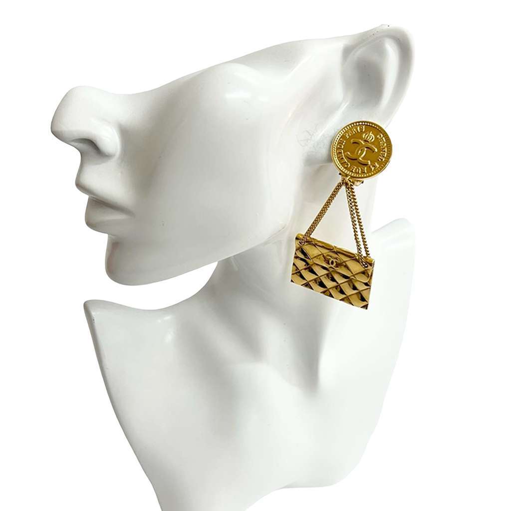 Chanel CC Gold Plated Classic Quilted Flap Medallion Clip On Earrings Gold Metal Very good condition - Model View