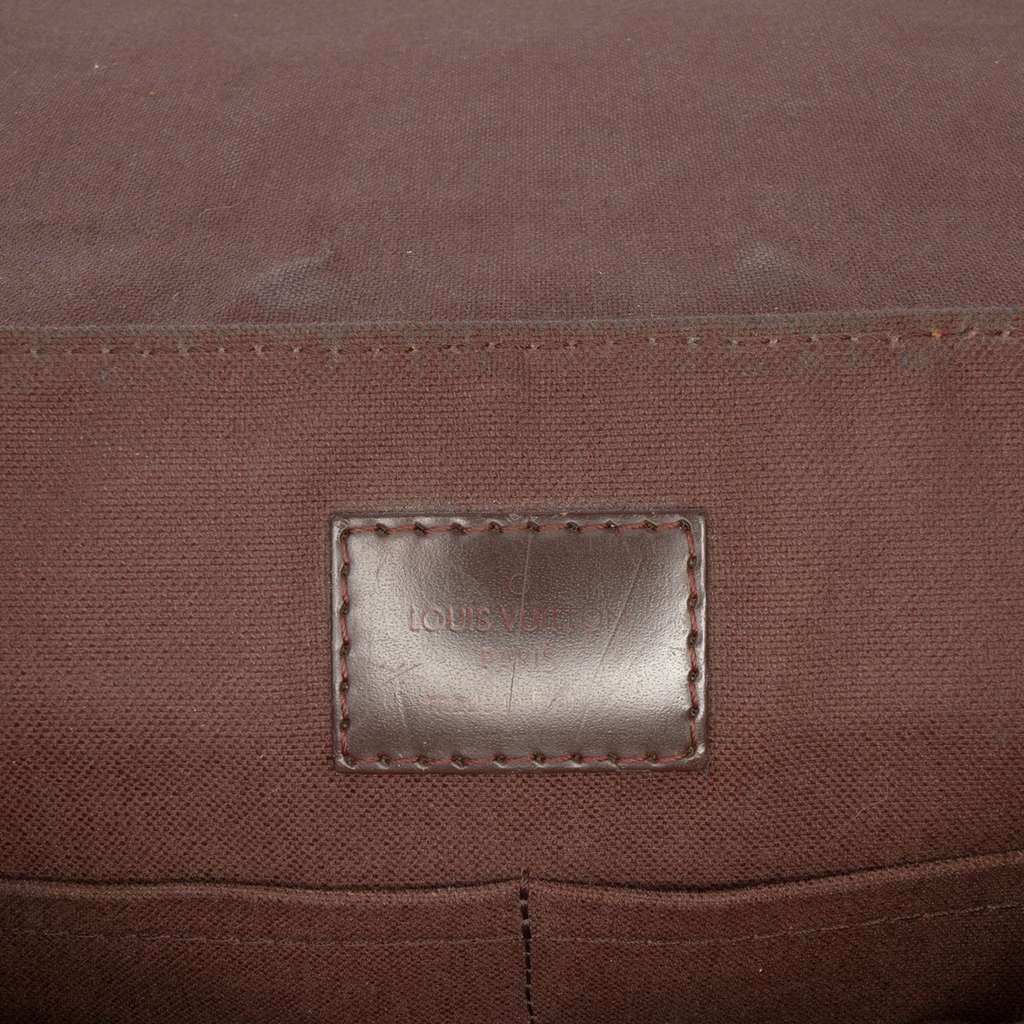 Louis Vuitton Damier Ebene District PM Brown Very good condition - Box View