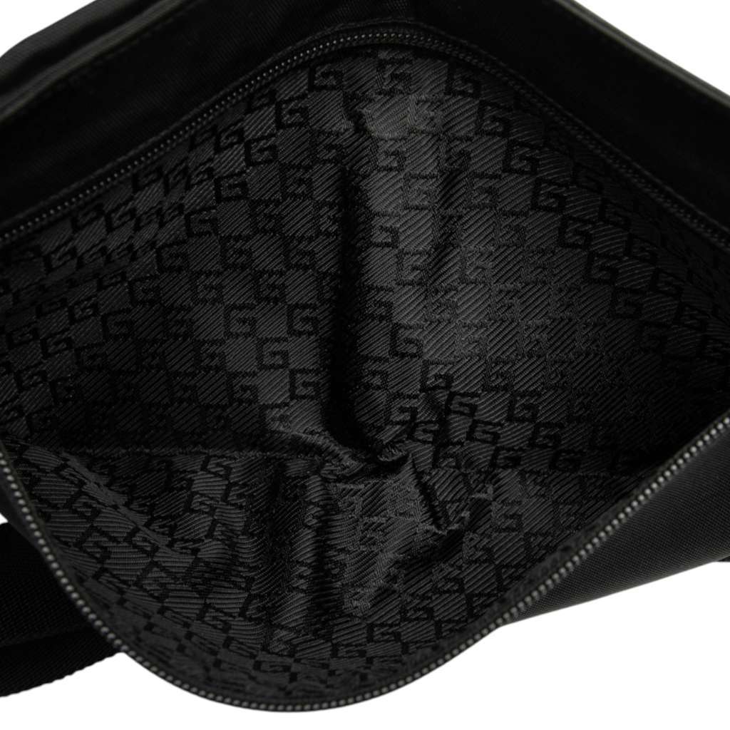 Gucci Nylon Double Pocket Belt Bag Black Very good - Model View