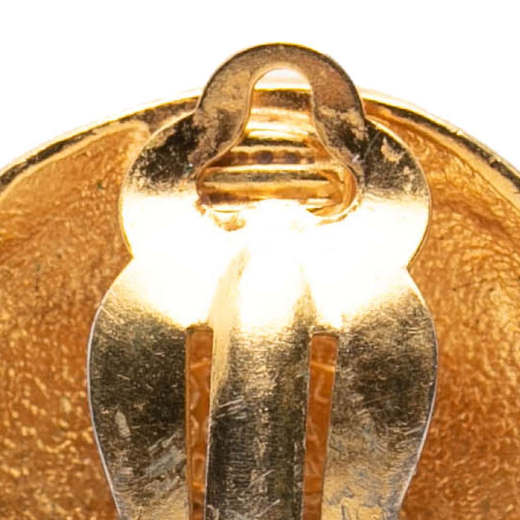 Chanel CC Quilted Gold Plated Round Clip On Earrings Gold Metal Very good - Box View