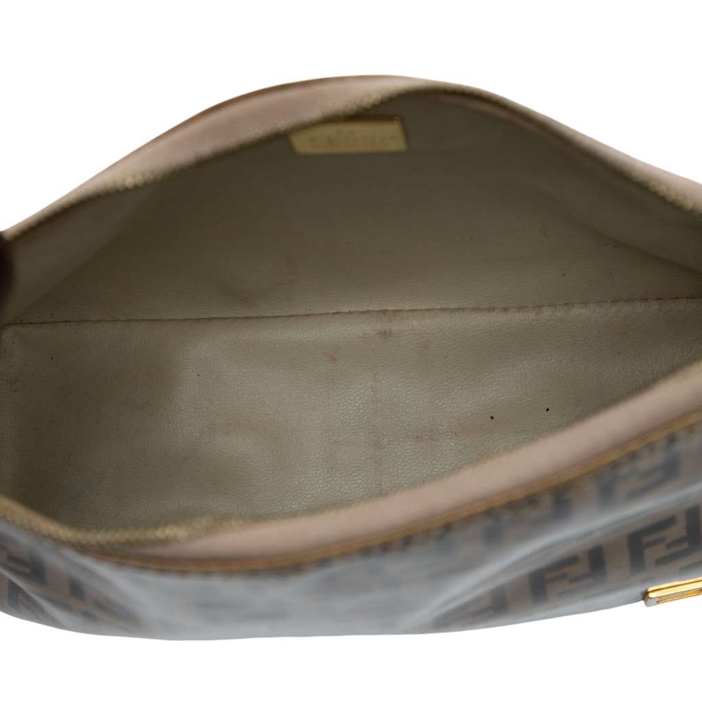 Fendi Zucchino Crystal Handbag Brown Canvas Very good condition - Model View
