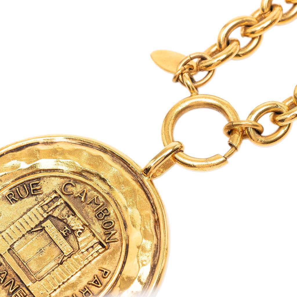 Chanel Gold Plated 31 Rue Cambon Coin Pendant  Necklace Gold Metal Very good condition - Box View
